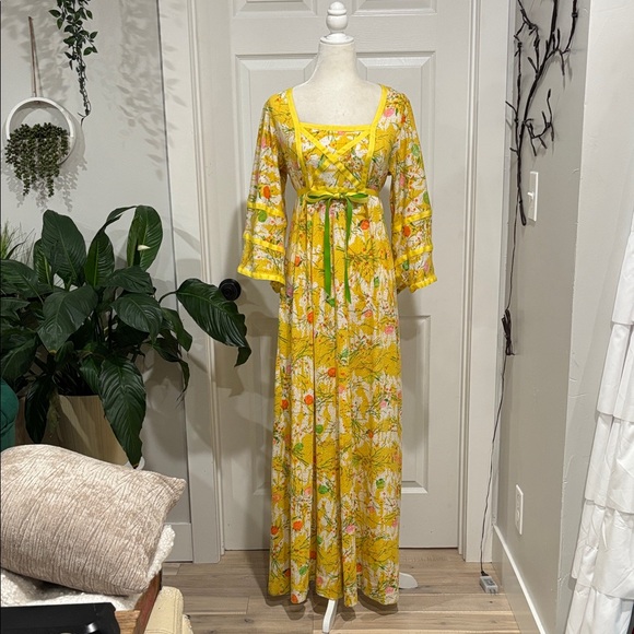 Vintage Dresses & Skirts - Vintage 70’s Handmade Yellow Floral Maxi Dress